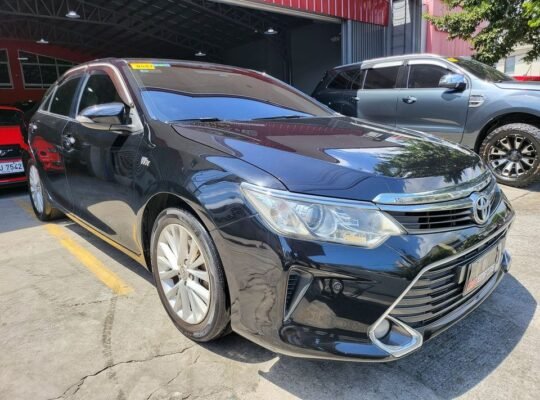 2015 Toyota camry 2.5 g automatic