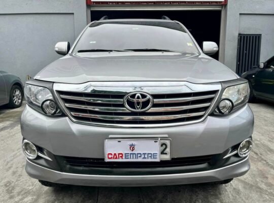 2015 Toyota fortuner 2.7 g gas loaded automatic