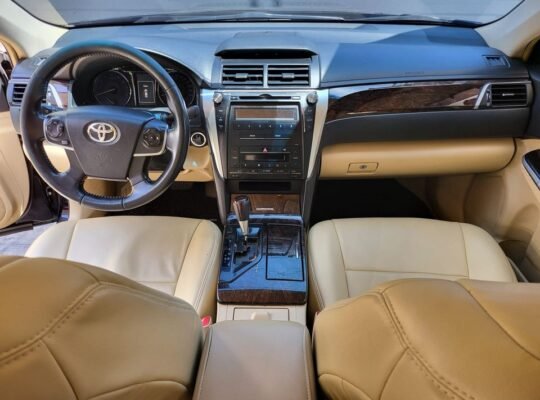 2015 Toyota camry 2.5 g automatic