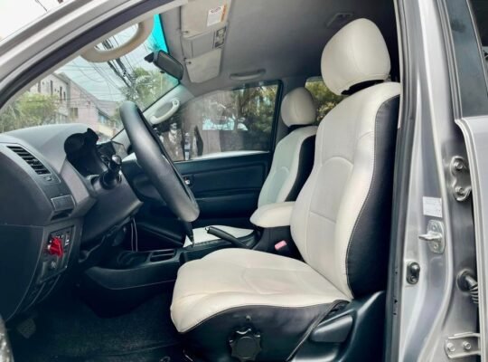 2015 Toyota fortuner 2.7 g gas loaded automatic