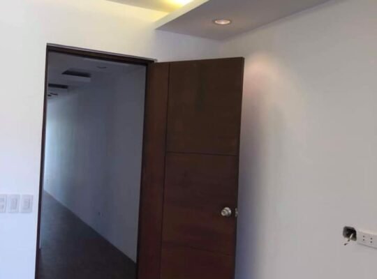 RFO House & lot for sale near Ayala Mall Marikina Heights