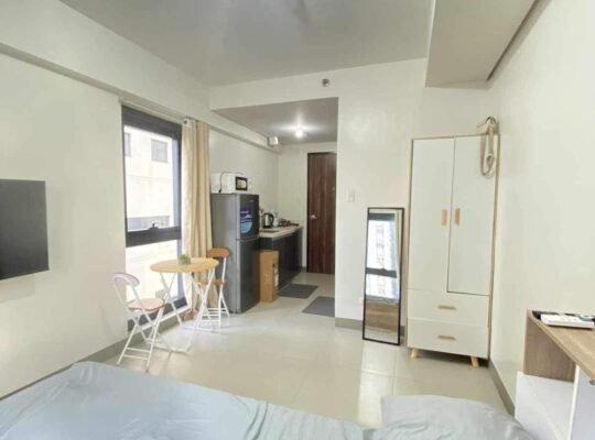 STUDIO 7 FILINVEST CONDO FOR RENT
