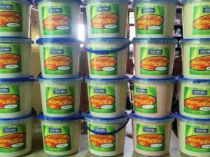 Creation body scrub w/ apricot in tub 1 kilo