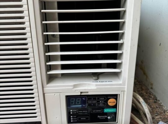 1.5 Panasonic aircon with out remote PHP10,000