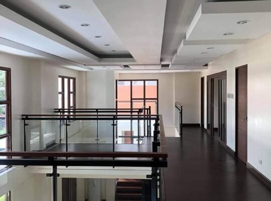 FOR SALE FULLY FURNISHED BRAND NEW ELEGANT HOUSE WITH POOL BF HOMES PARAÑAQUE