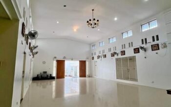 FOR SALE BIG LOT & 2 STOREY BLDG FACILITY TAGAYTAY AMADEO RD