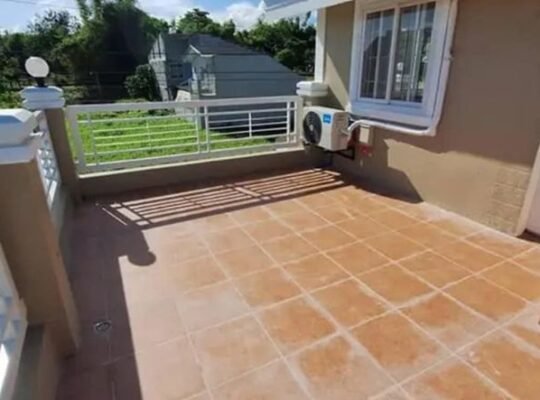 FOR SALE NICE , BEAUTIFUL & NEWLY RENOVATED HOUSE & LOT HUGE PARKING SPACE LAGUNA BEL AIR STA ROSA.