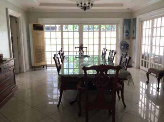 FOR SALE HOUSE & LOT WITH POOL ITALI 500 BF RESORT VILLAGE LAS PIÑAS CIRY