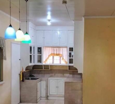 FOR SALE 3BR BUNGALOW HOUSE BF RESORT VILLAGE NEAR SETON 9.950M TITLE LAS piñas city