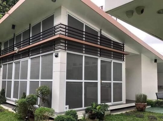 FOR SALE HOUSE & LOT WITH POOL 524SQM 35M BF RESORT VILLAGE