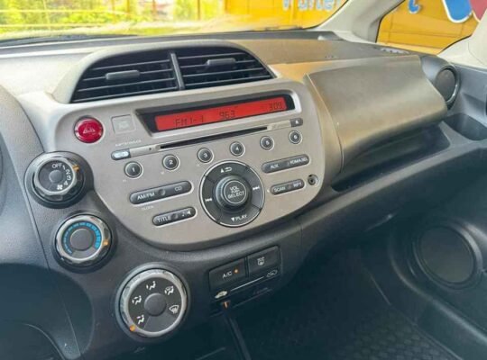 2013 Honda jazz installment