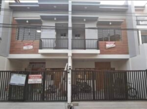 FOR SALE DUPLEX 1 AVAILABLE UNIT 4BR TALON 5, NEAR PILAR SM SOUTHMALL, GOOD LOCATION LAS PIÑAS