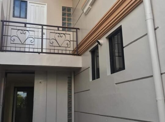 FOR SALE WELL MAINTAINED HOUSE & LOT. GATED VILLAGE NEAR. SOUTHWOODS 210SQM 14M SAN PEDRO LAGUNA