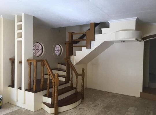 FOR SALE WELL MAINTAINED HOUSE & LOT. GATED VILLAGE NEAR. SOUTHWOODS 210SQM 14M SAN PEDRO LAGUNA