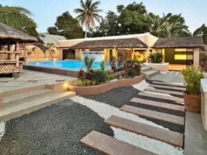 FOR SALE BRAND NEW STYLISH ELEGANT RESORT & VILLAS 901SQM 19.8M Lipa city Batangas