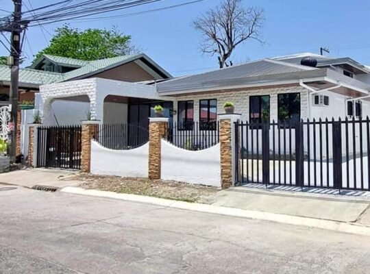 🔥FOR SALE NEWLY RENOVATED BUNGALOW HOUSE PILAR VILLAGE LAS PIÑAS CITY