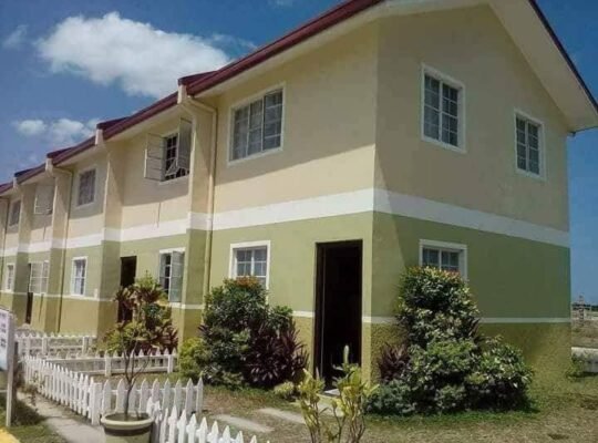 House and lot sa Tanza Cavite