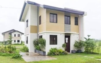 House and lot along hiway