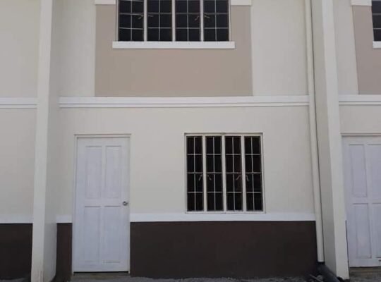 Low monthly DP ng house and lot sa Laguna