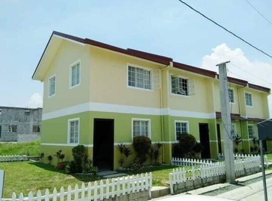 No move in fee na house and lot